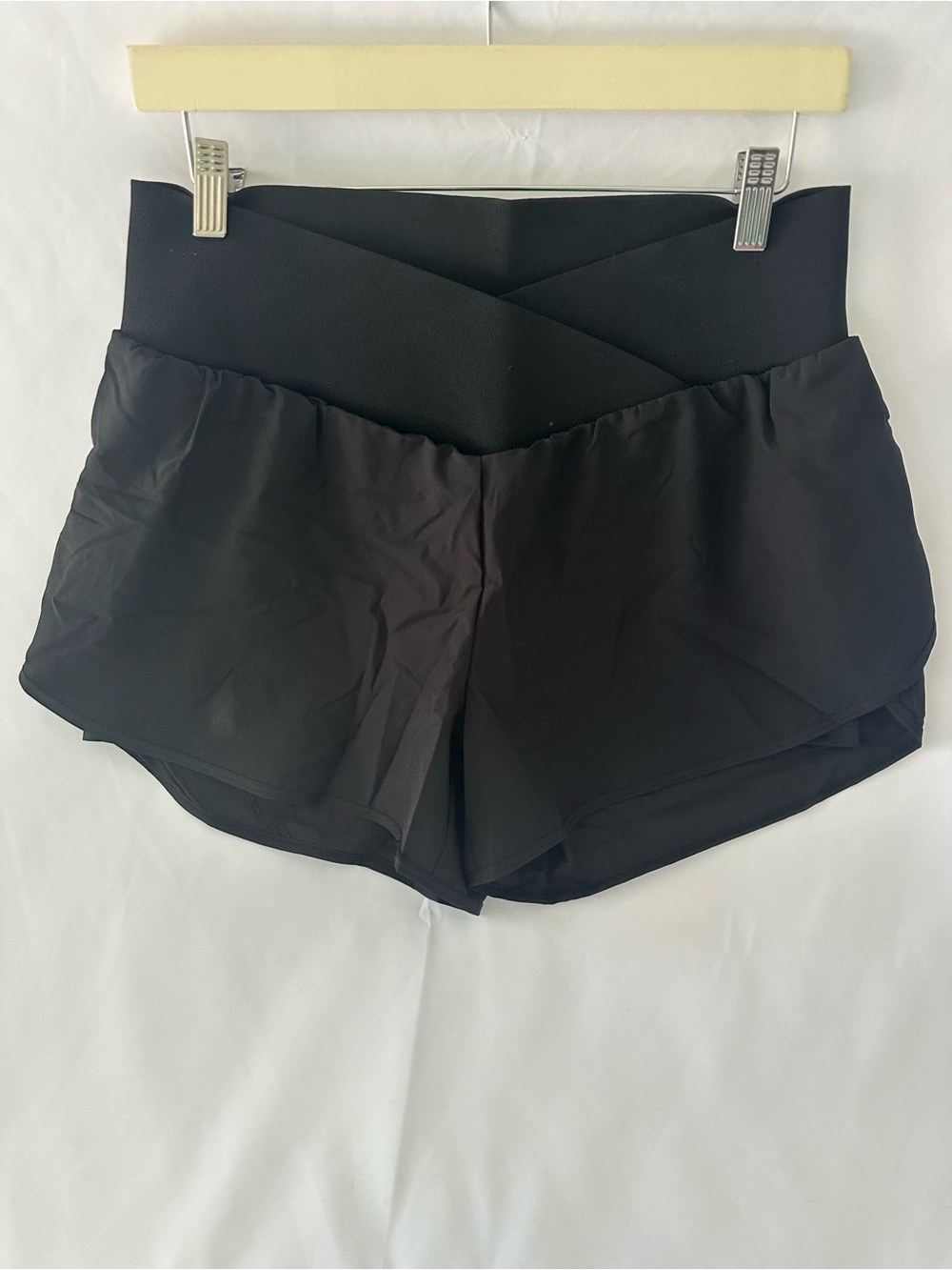 Pobodo Women's High-Waist Black Athletic Shorts with Crossover Waistband
